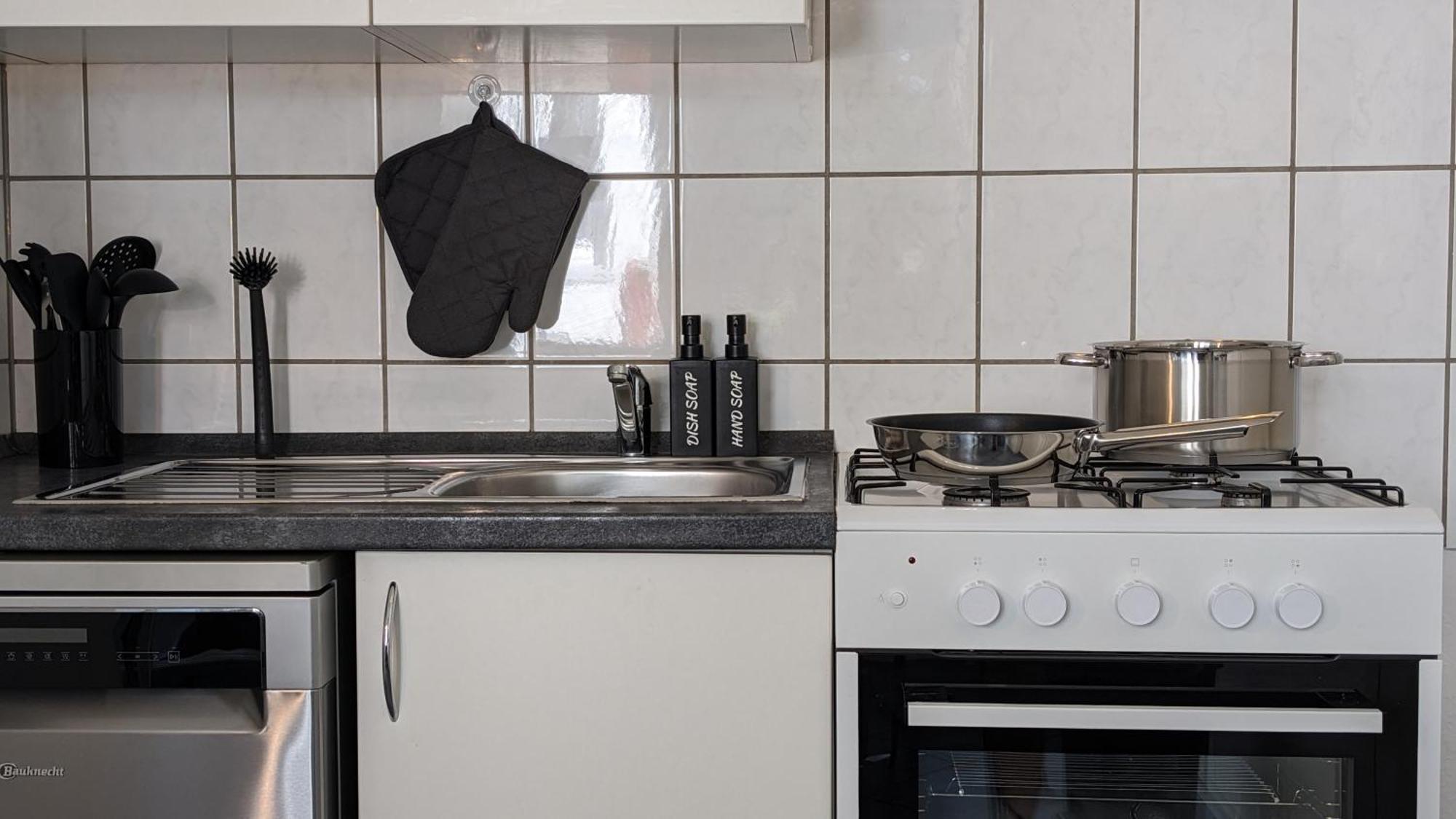 Tt Living Apartments Bonitas & Divinitas I 2 Schlafzimmer I Kueche I Vollbad I Waschmaschine Rellingen Екстериор снимка